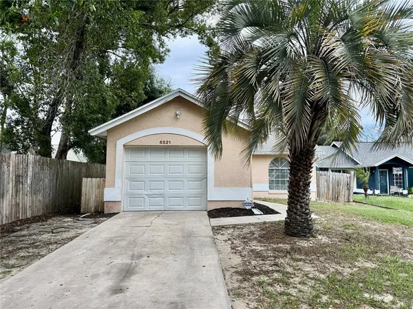 $2,200 | 6521 Garden Spring Court, Orlando, FL 32818