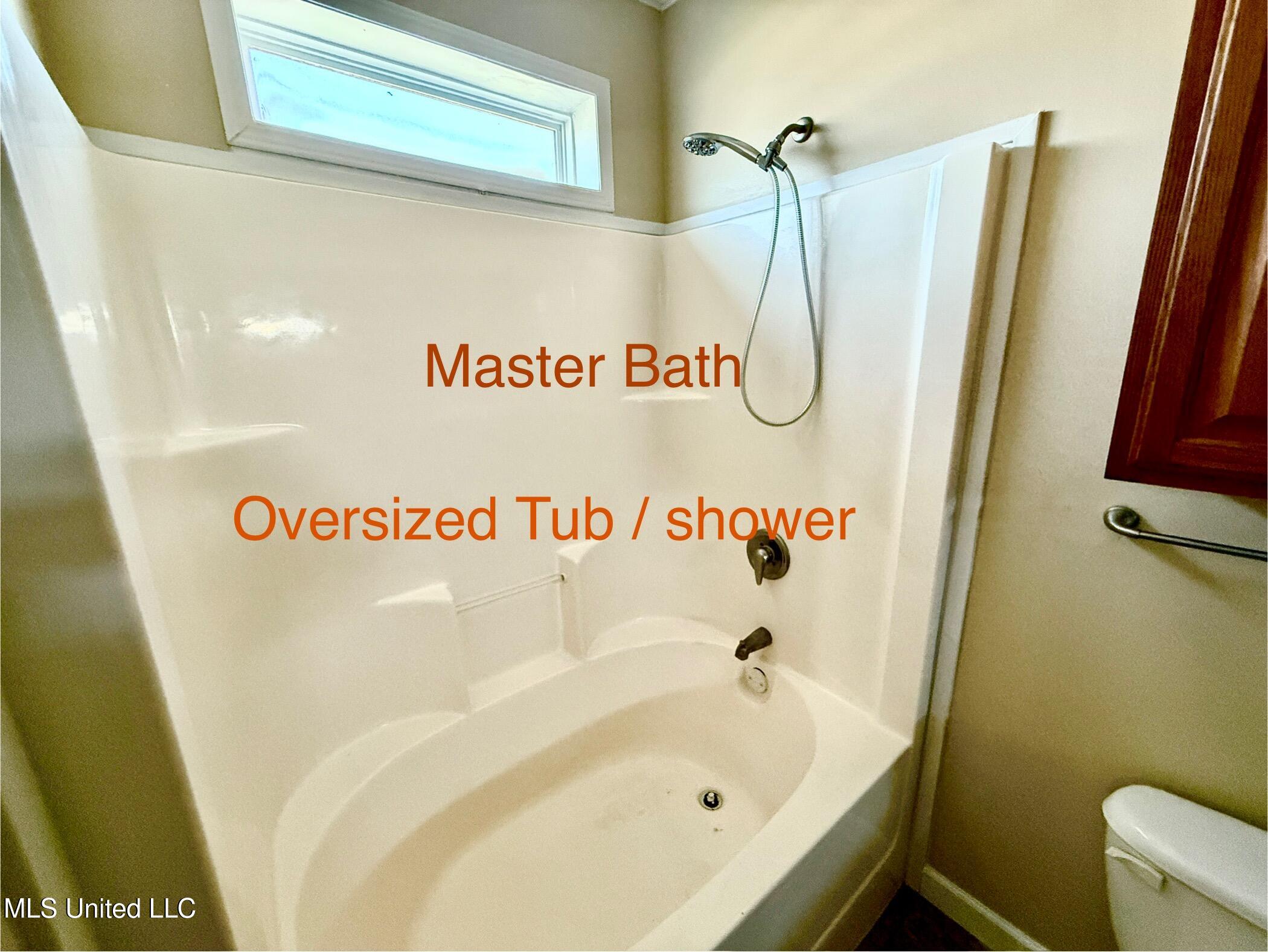 2000 Magazine Street, Unit B Ocean Springs, MS 39564 - Photo 22 of 28 Master