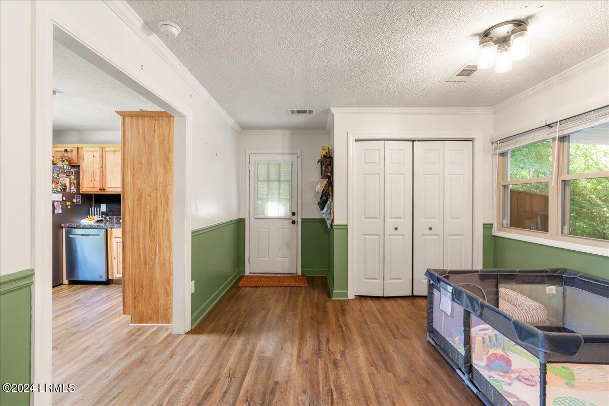 22 Holly Hall Road Beaufort, SC 29907 - Photo 11 of 34 12-Hallway