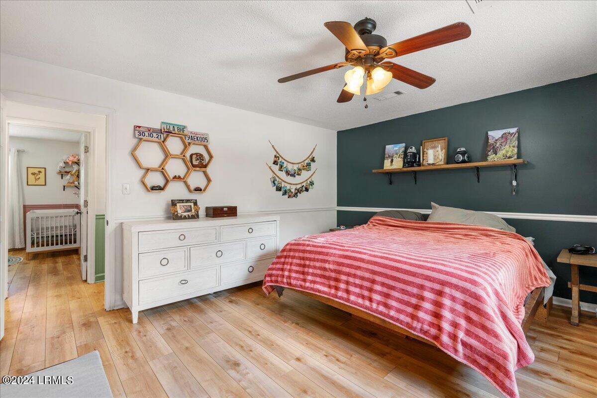 22 Holly Hall Road Beaufort, SC 29907 - Photo 18 of 34 19-Primary Bedroom