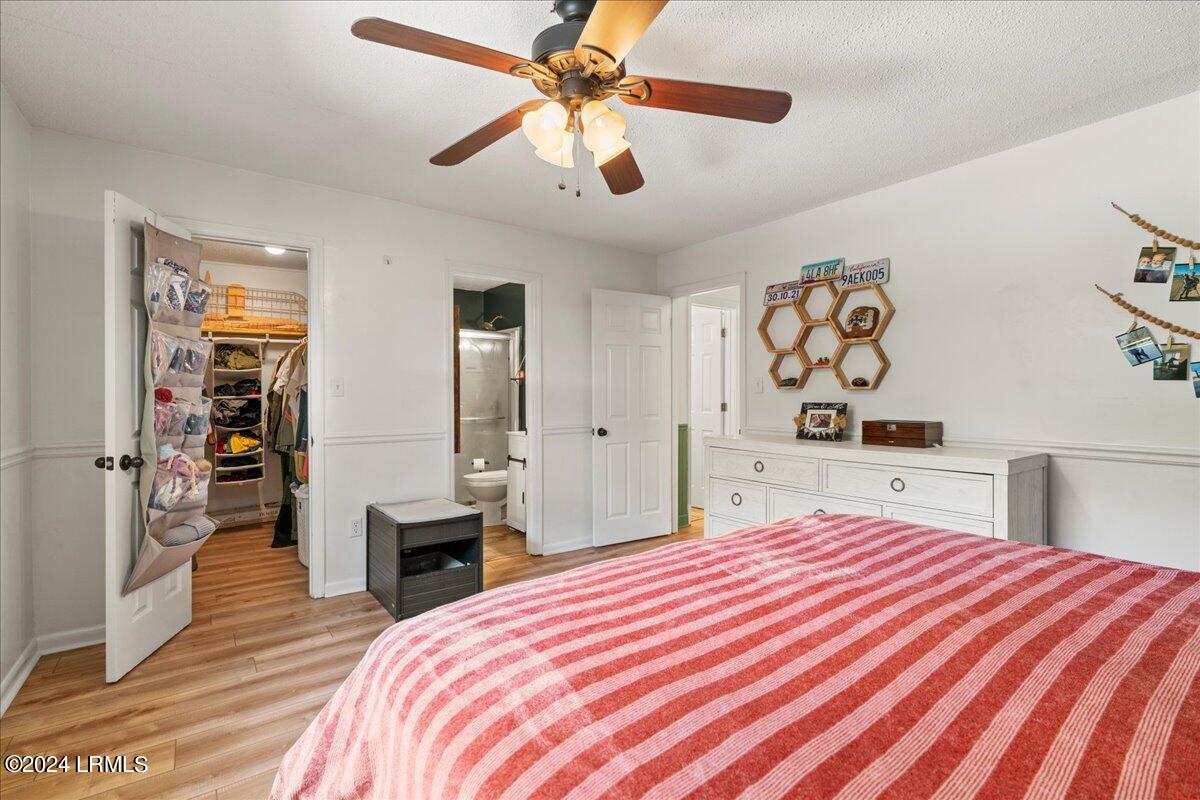 22 Holly Hall Road Beaufort, SC 29907 - Photo 19 of 34 20-Primary Bedroom