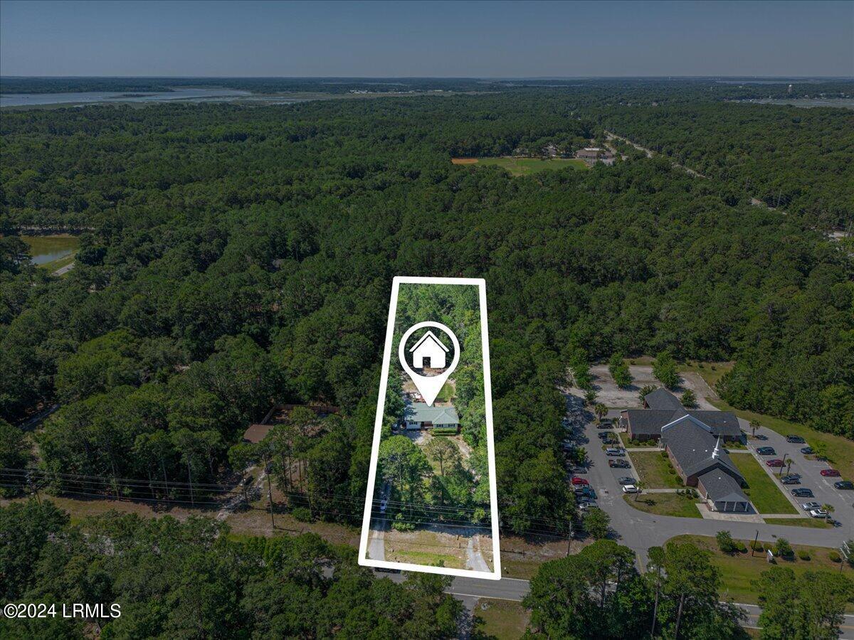 22 Holly Hall Road Beaufort, SC 29907 - Photo 31 of 34 31-Aerial Front (Pin)