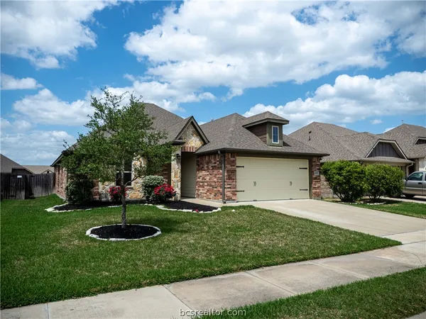 $2,350 | 4009 Alford Street, College Station, TX 77845