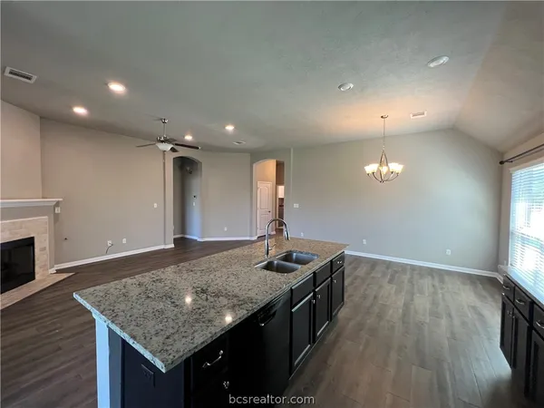 $2,350 | 4009 Alford Street, College Station, TX 77845