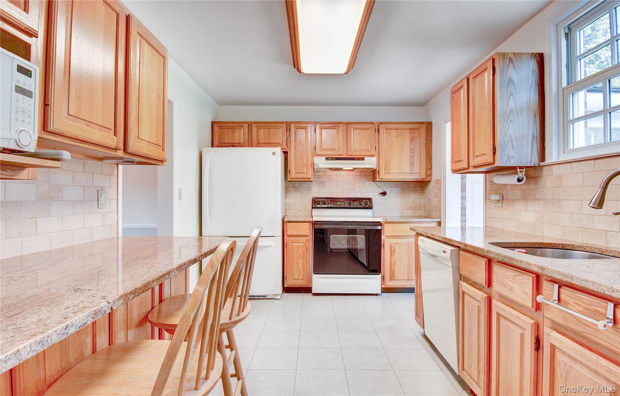 61 Kathwood Road White Plains, NY 10607 - Photo 13 of 50