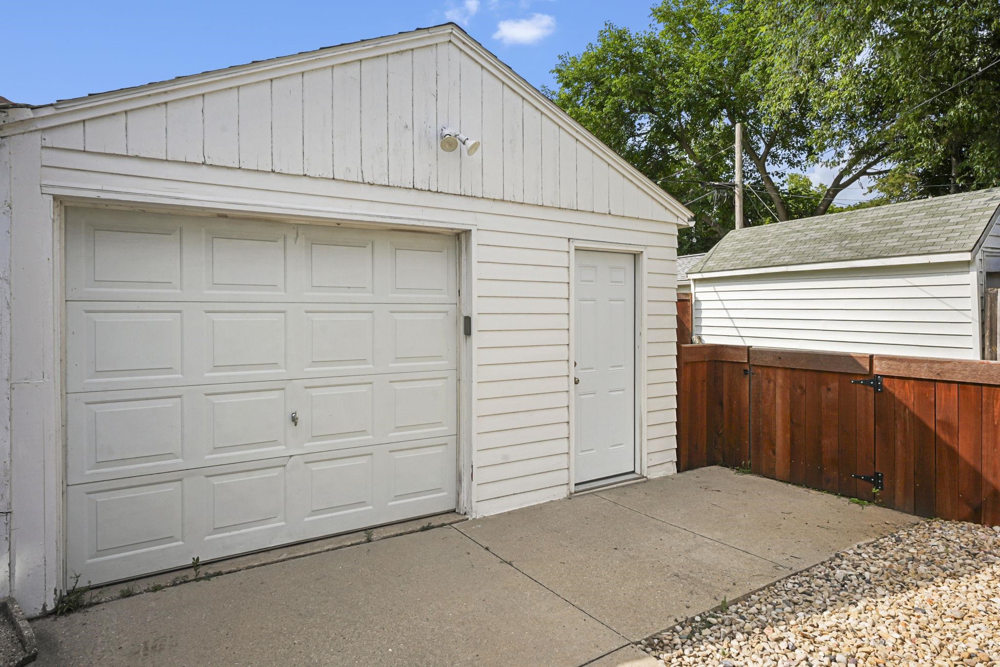 1858 Rutledge Street Madison, WI 53704 - Photo 40 of 52