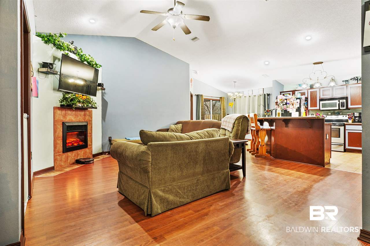 16607 Sugar Loop Foley, AL 36535 - Photo 5 of 13