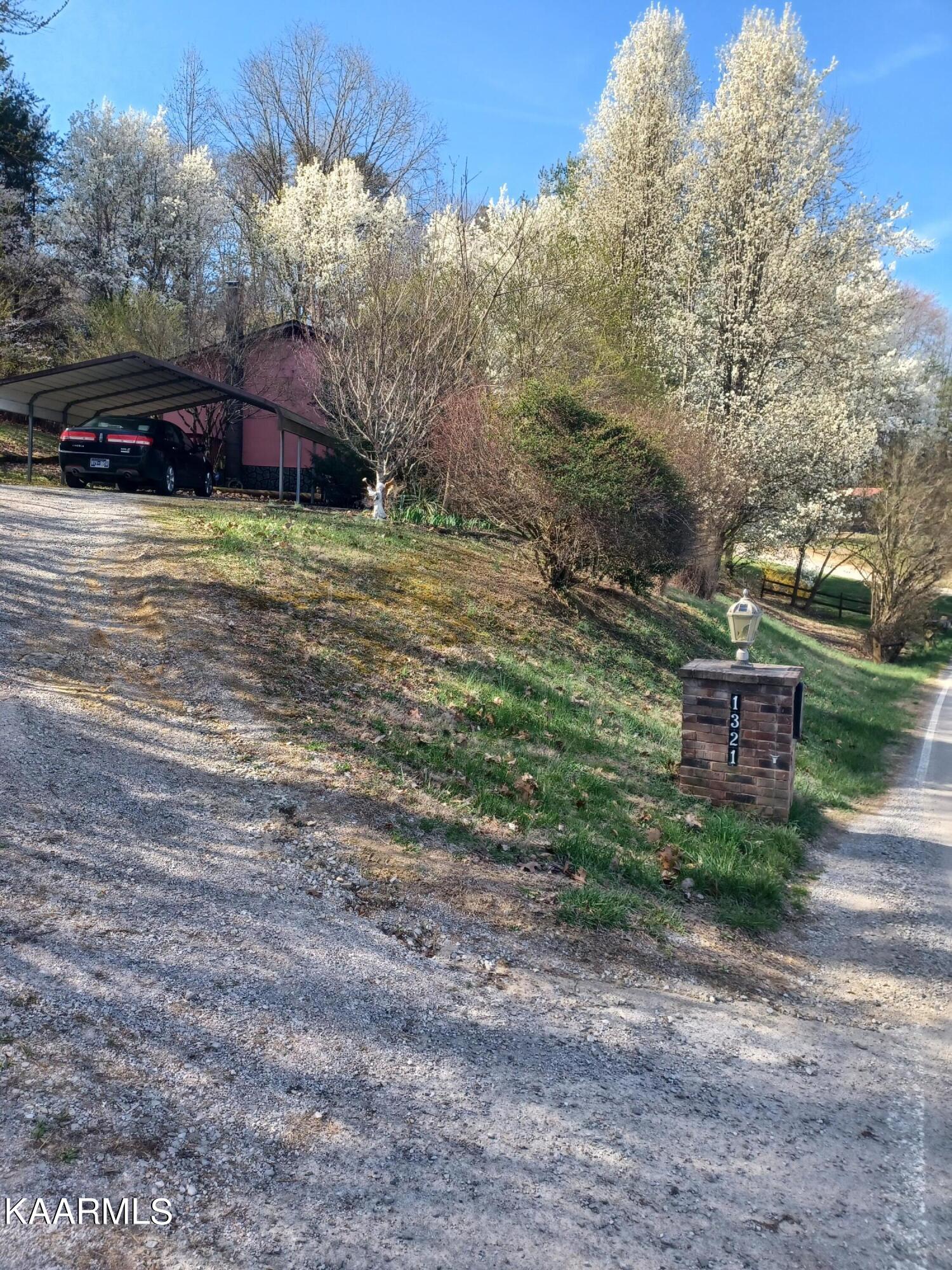 1321 Little Valley Road Maynardville, TN 37807 - Photo 5 of 21 20230311_103701