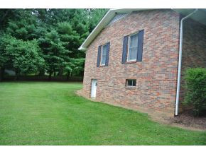 103 Rolling Hills Road Erwin, TN 37650 - Photo 5 of 24 Photo 5