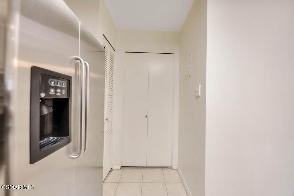 1736 Sinaloa Road, Unit 324 Simi Valley, CA 93065 - Photo 6 of 37 a view of an entryway with bathroom