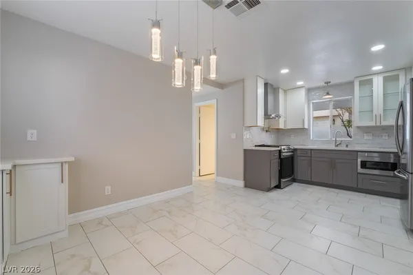 $2,300 | 3464 Summersprings Drive, Las Vegas, NV 89129