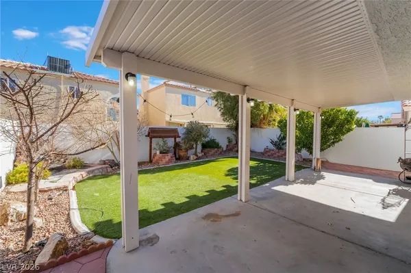 $2,300 | 3464 Summersprings Drive, Las Vegas, NV 89129