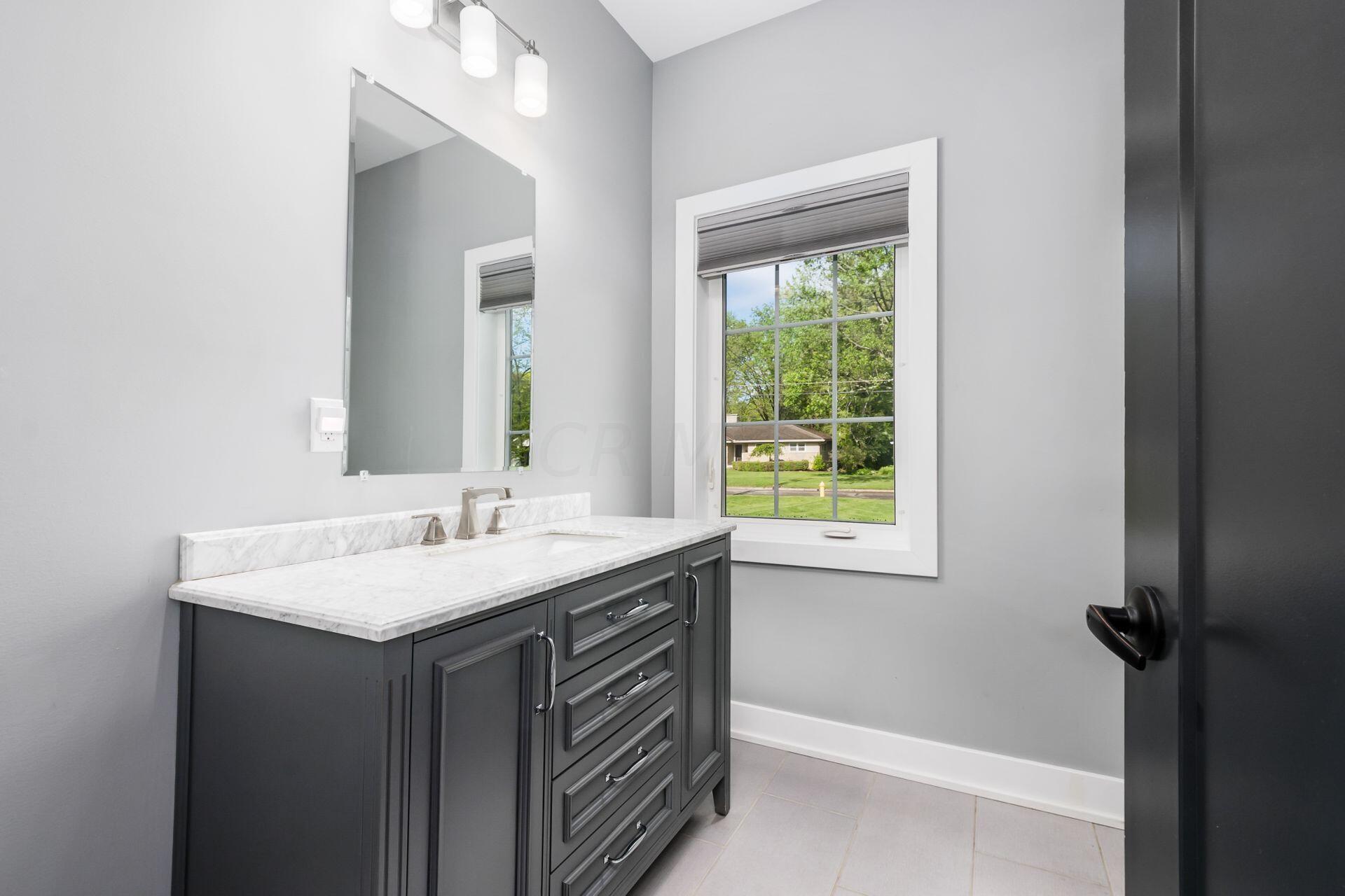3074 Derby Road Upper Arlington, OH 43221 - Photo 12 of 60