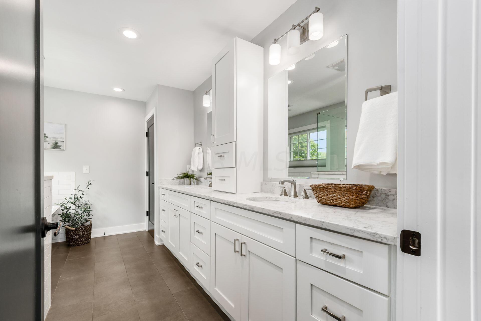 3074 Derby Road Upper Arlington, OH 43221 - Photo 32 of 60
