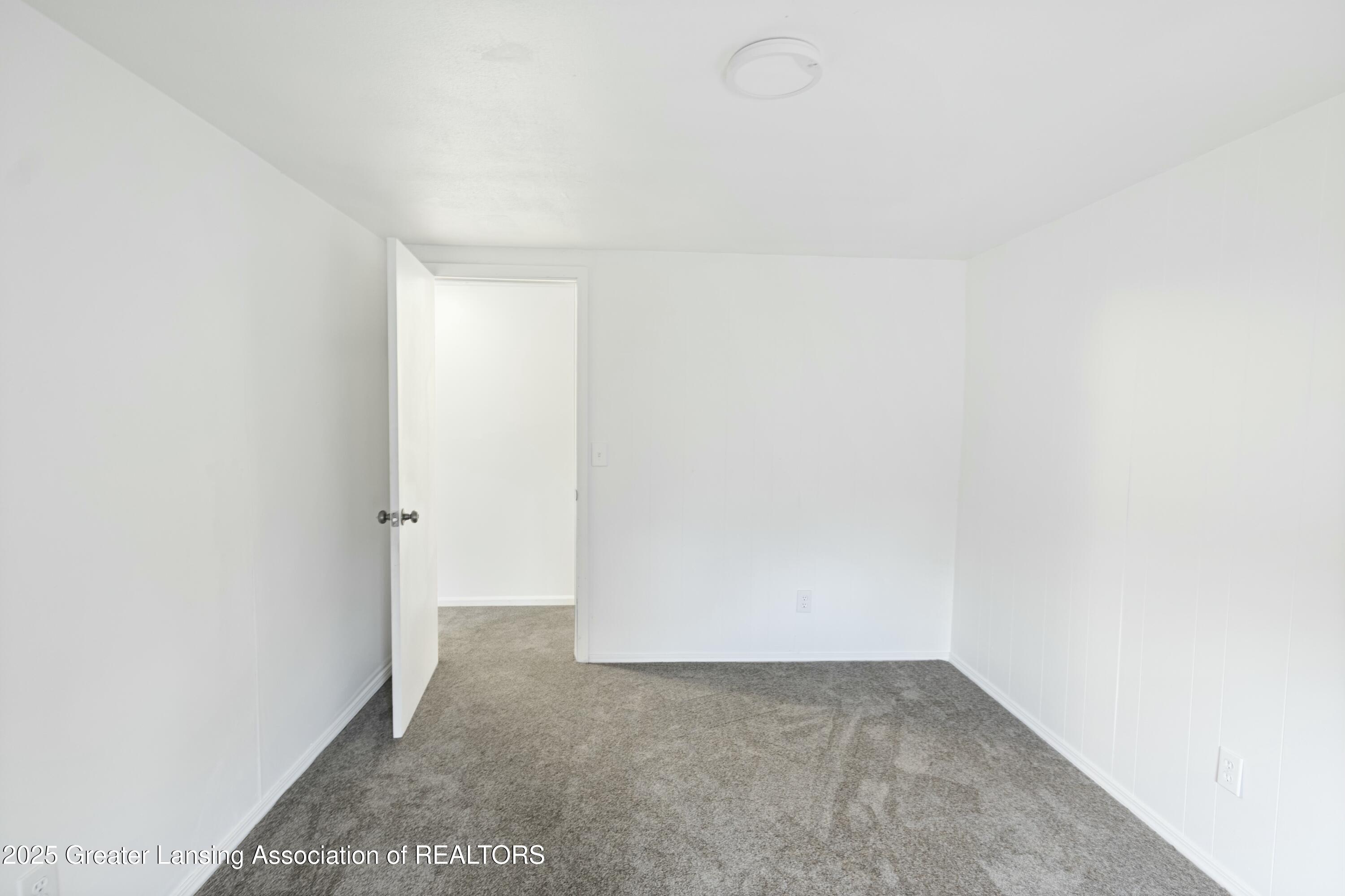 1400 West Valley Road Lansing, MI 48906 - Photo 33 of 58 tempImageqM1bws