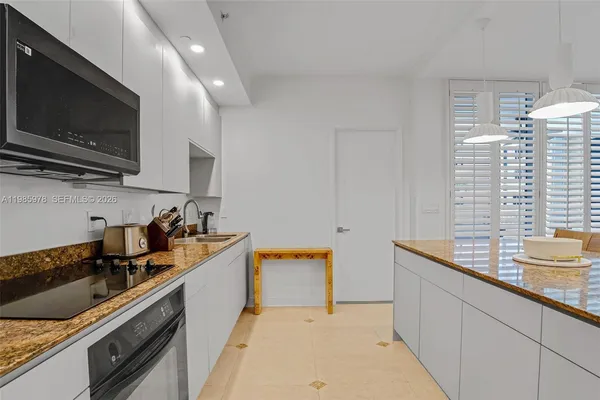 $18,000 | 725 Crandon Boulevard, Unit 203, Key Biscayne, FL 33149