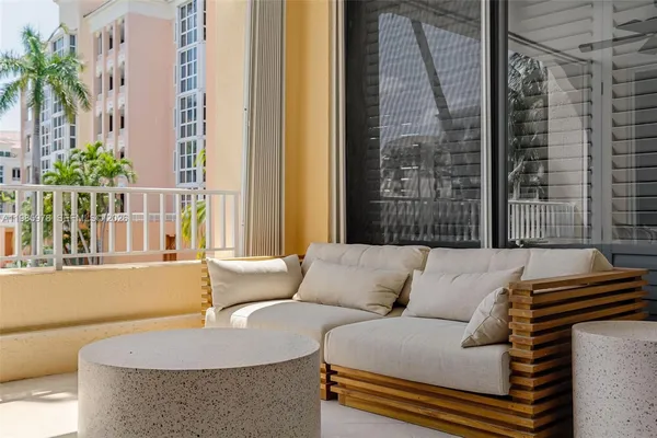 $18,000 | 725 Crandon Boulevard, Unit 203, Key Biscayne, FL 33149