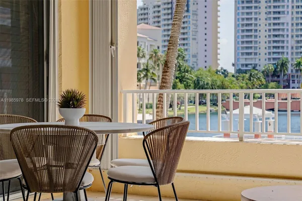 $18,000 | 725 Crandon Boulevard, Unit 203, Key Biscayne, FL 33149