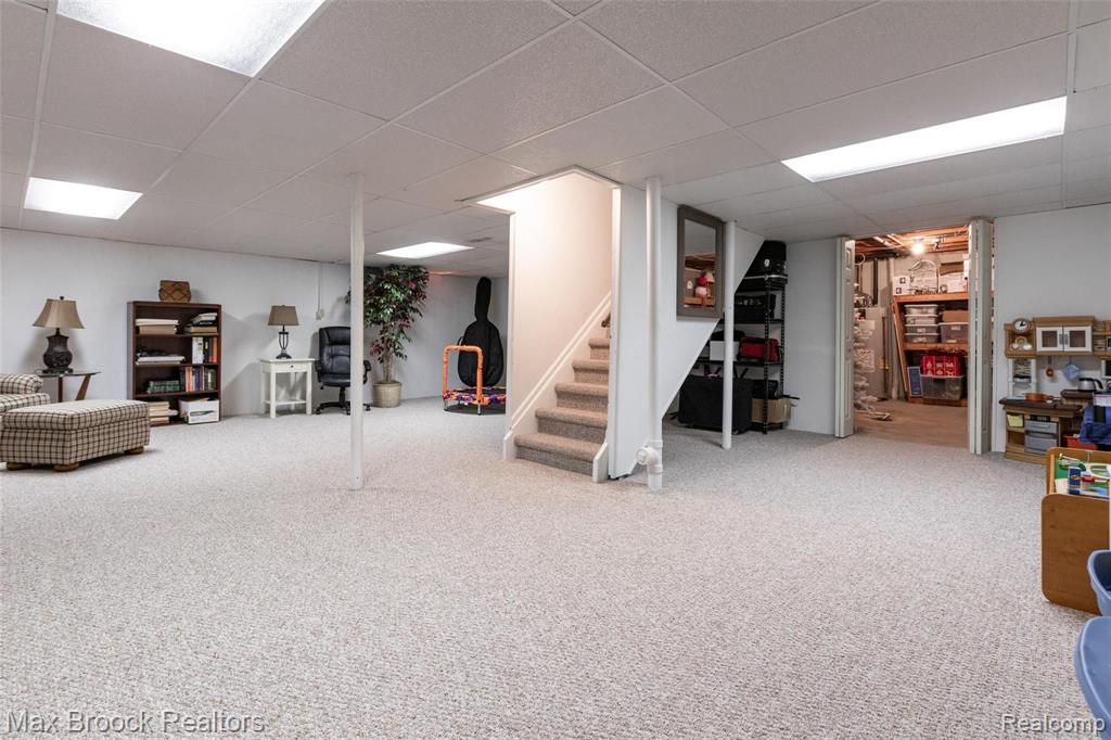 313 Lake Forest Road Rochester Hills, MI 48309 - Photo 30 of 32