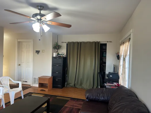 $359,900 | 392 Ingleside Drive, Bolingbrook, IL 60490