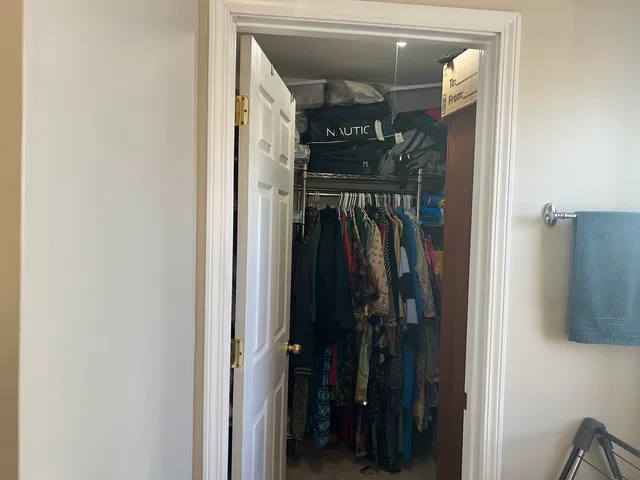 $359,900 | 392 Ingleside Drive, Bolingbrook, IL 60490