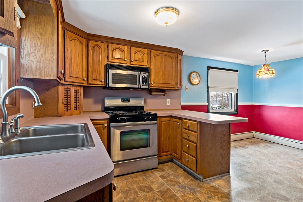 146 Swansom Road Swansea, MA 02777 - Photo 5 of 32 Gallery Image 5