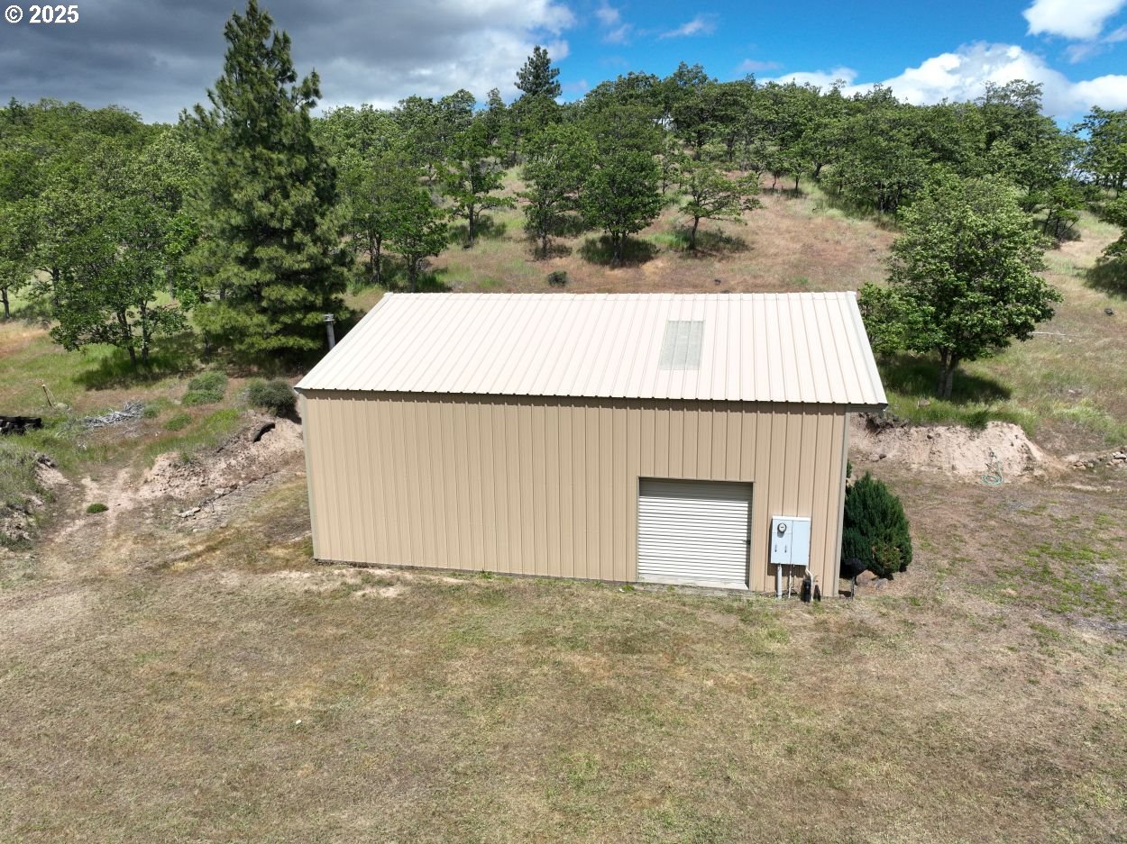 4397 Browns Creek Road The Dalles, OR 97058 - Photo 17 of 37 front view of a house with a garage