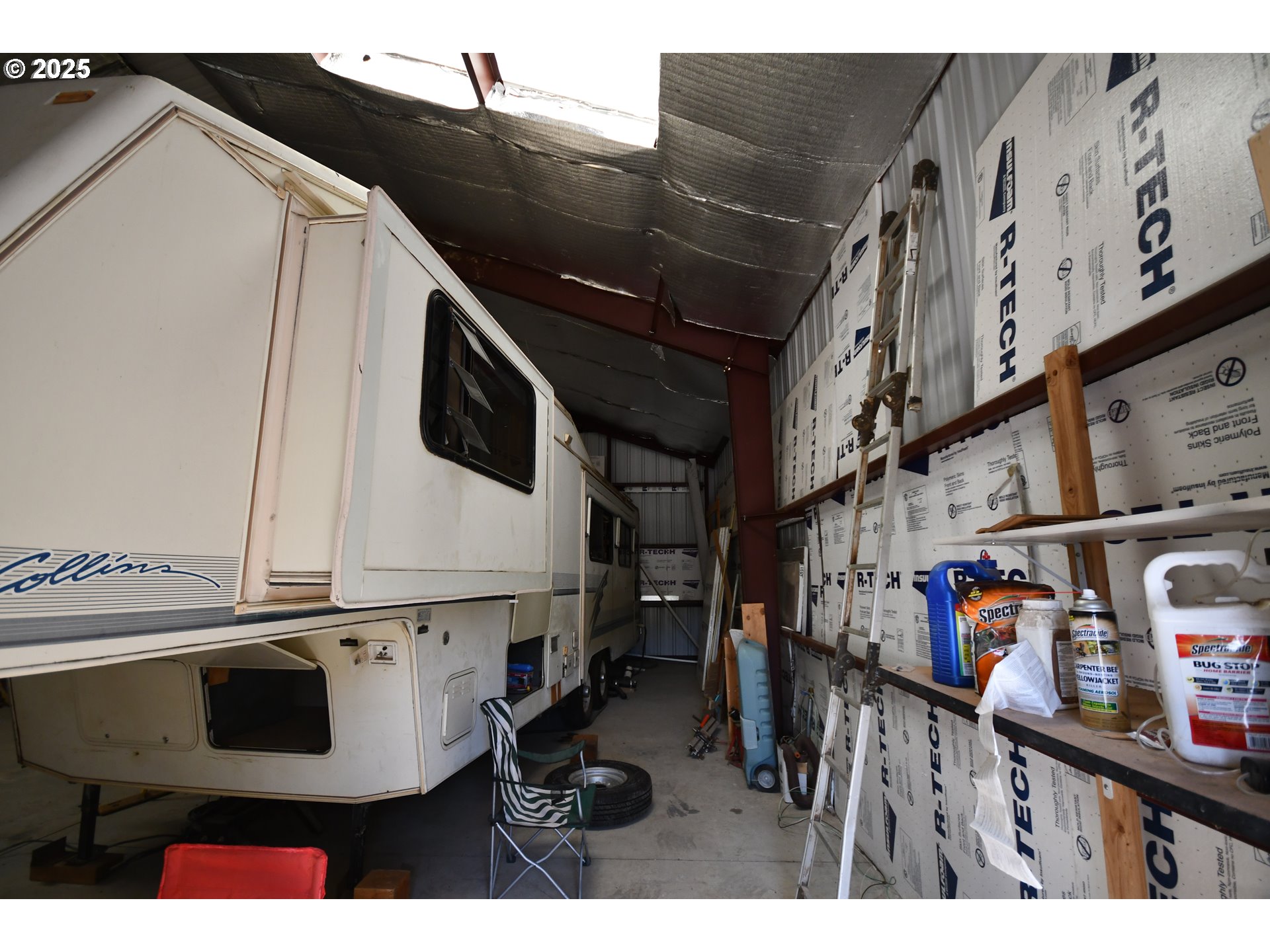 4397 Browns Creek Road The Dalles, OR 97058 - Photo 24 of 37 a utility room with dryer and washer