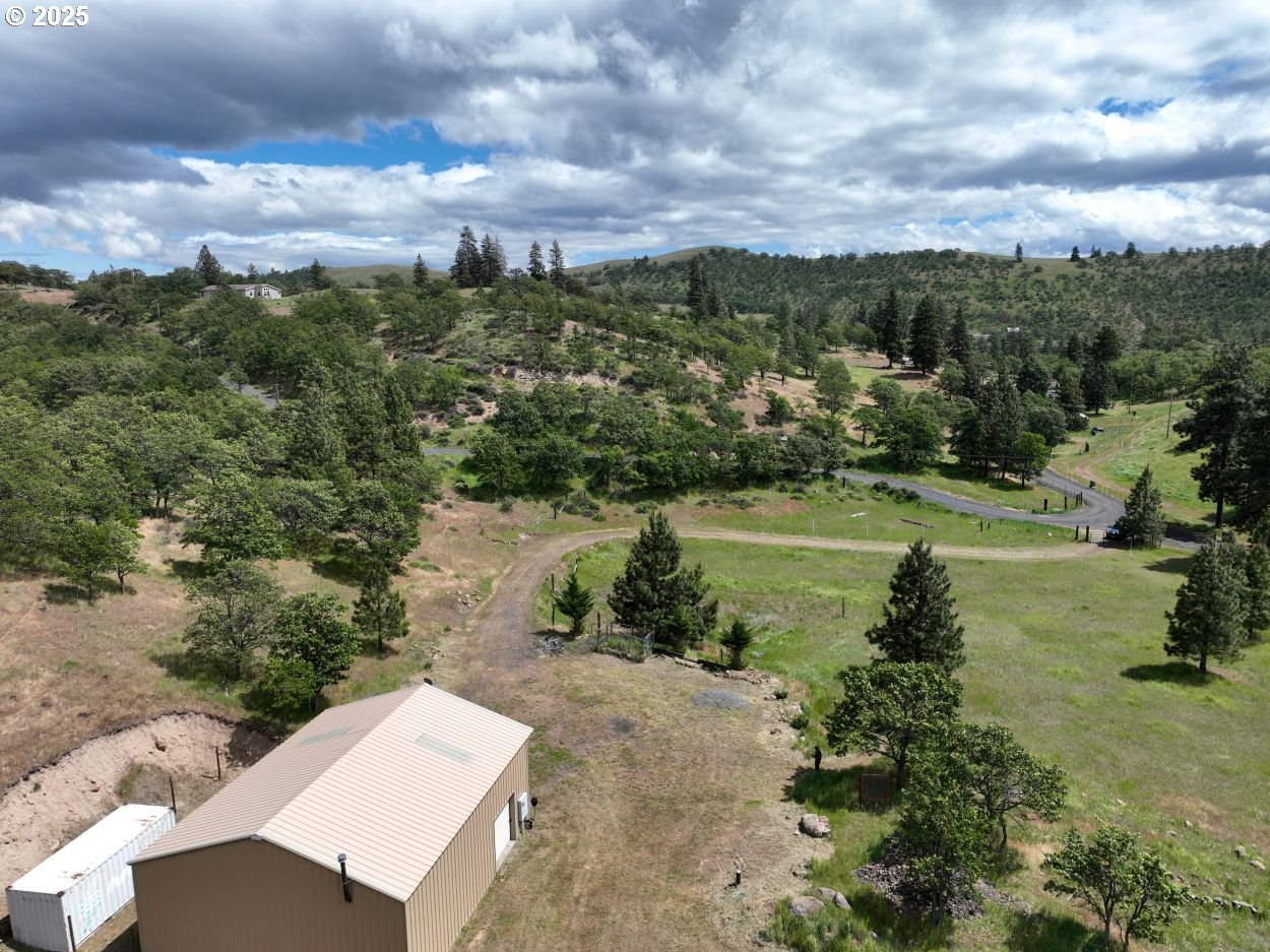 4397 Browns Creek Road The Dalles, OR 97058 - Photo 8 of 37 a view of a lake with houses in back