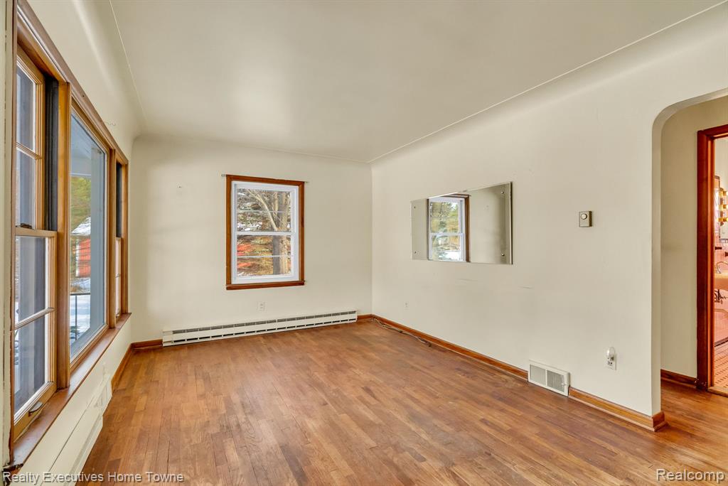 7305 Big Hand Road St. Clair, MI 48079 - Photo 10 of 52 Gallery Image 10
