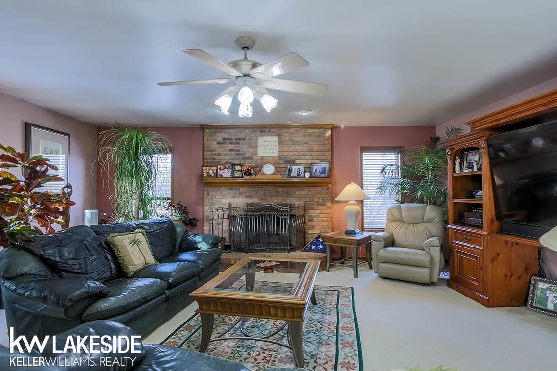 52358 Ten Point Drive Macomb, MI 48042 - Photo 17 of 52 50033593-16.JPG