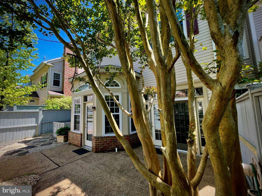 12164 Tryton Way Reston, VA 20190 - Photo 5 of 23 Gallery Image 5