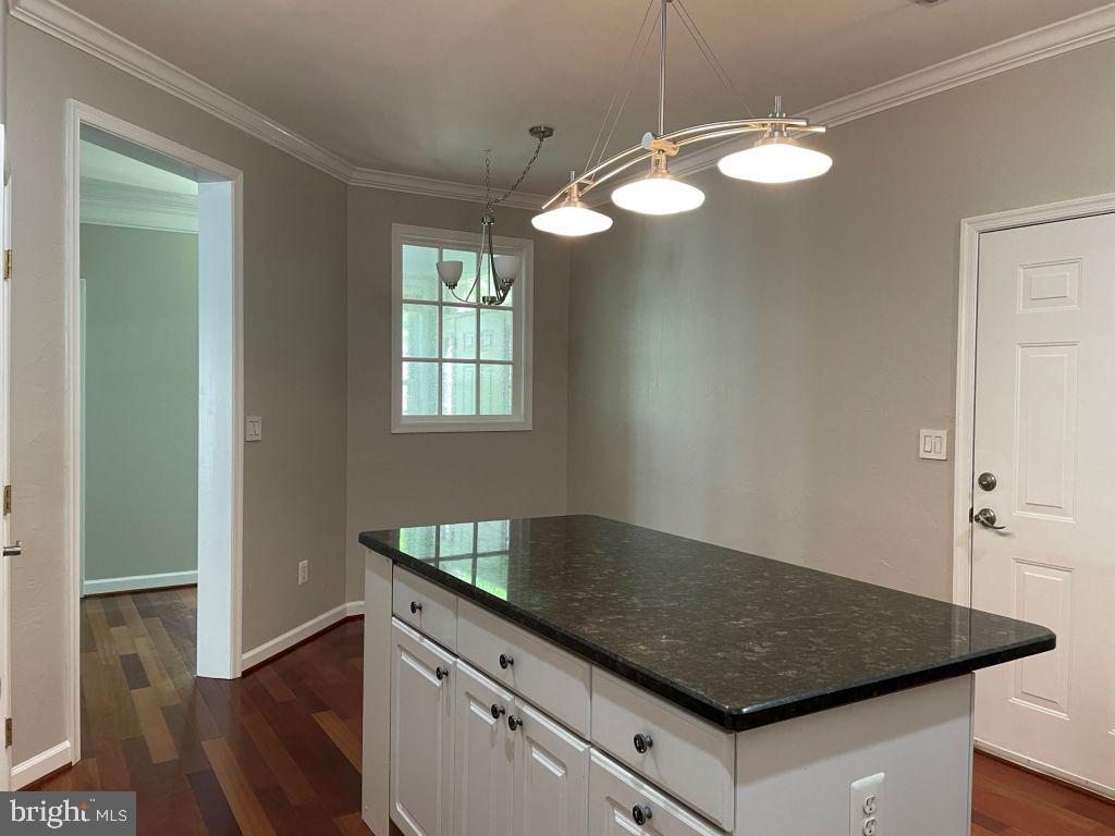 12164 Tryton Way Reston, VA 20190 - Photo 8 of 23 Gallery Image 8