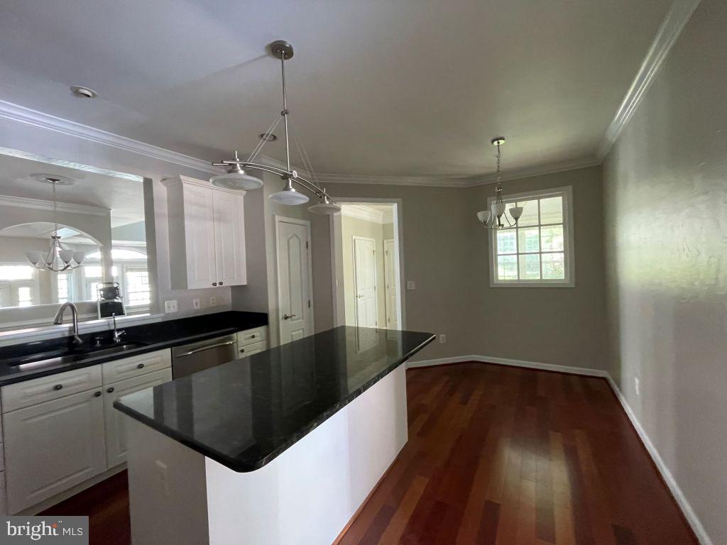 12164 Tryton Way Reston, VA 20190 - Photo 10 of 23 Gallery Image 10
