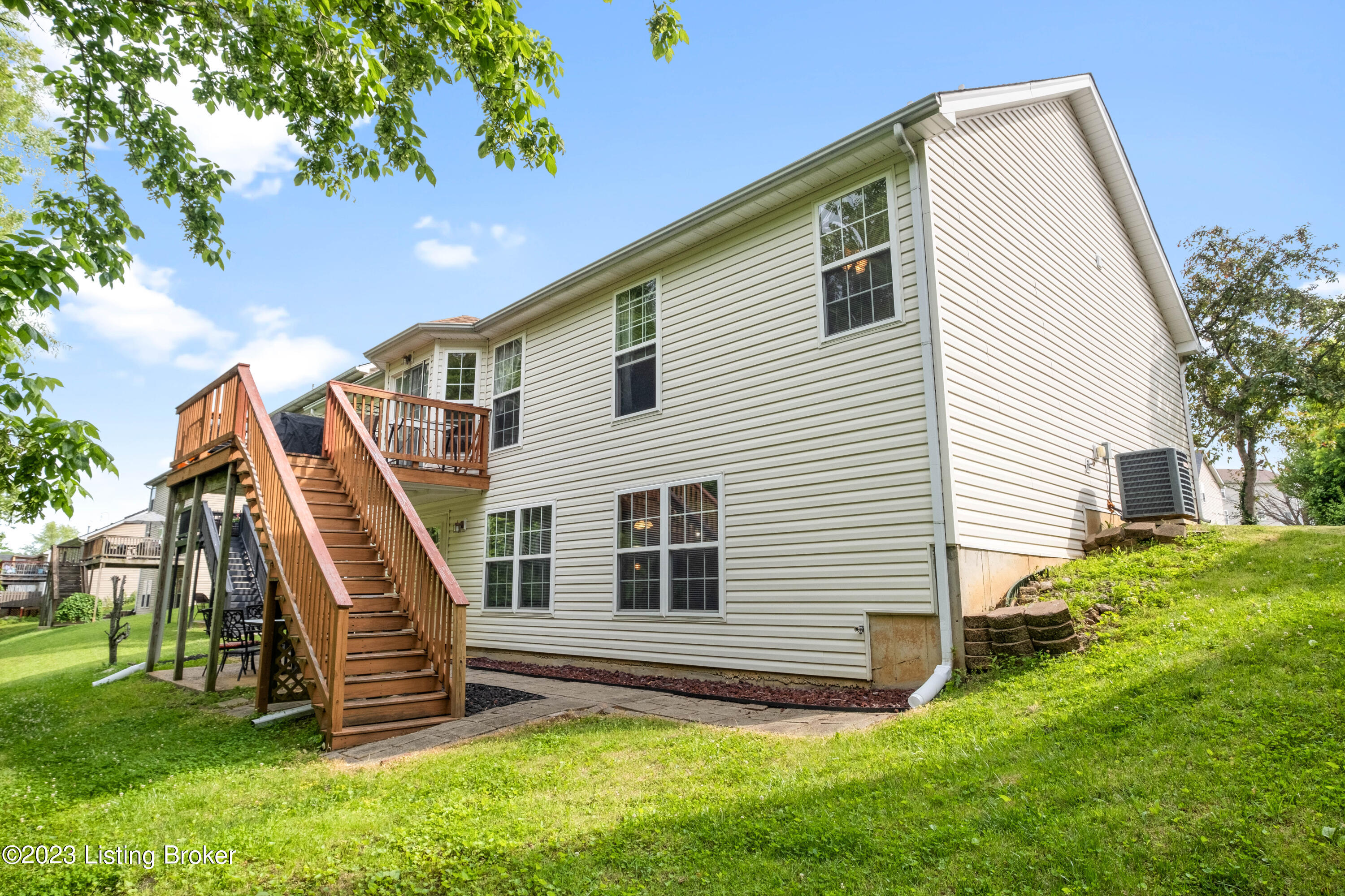 7914 Bridlevista Road Louisville, KY 40228 - Photo 37 of 43 7914 Bridlevista Rd (6 of 45)