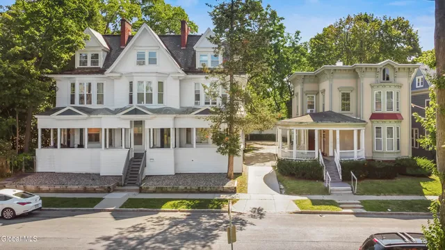 $1,990,000 | 102 South Lake Avenue, Albany, NY 12208