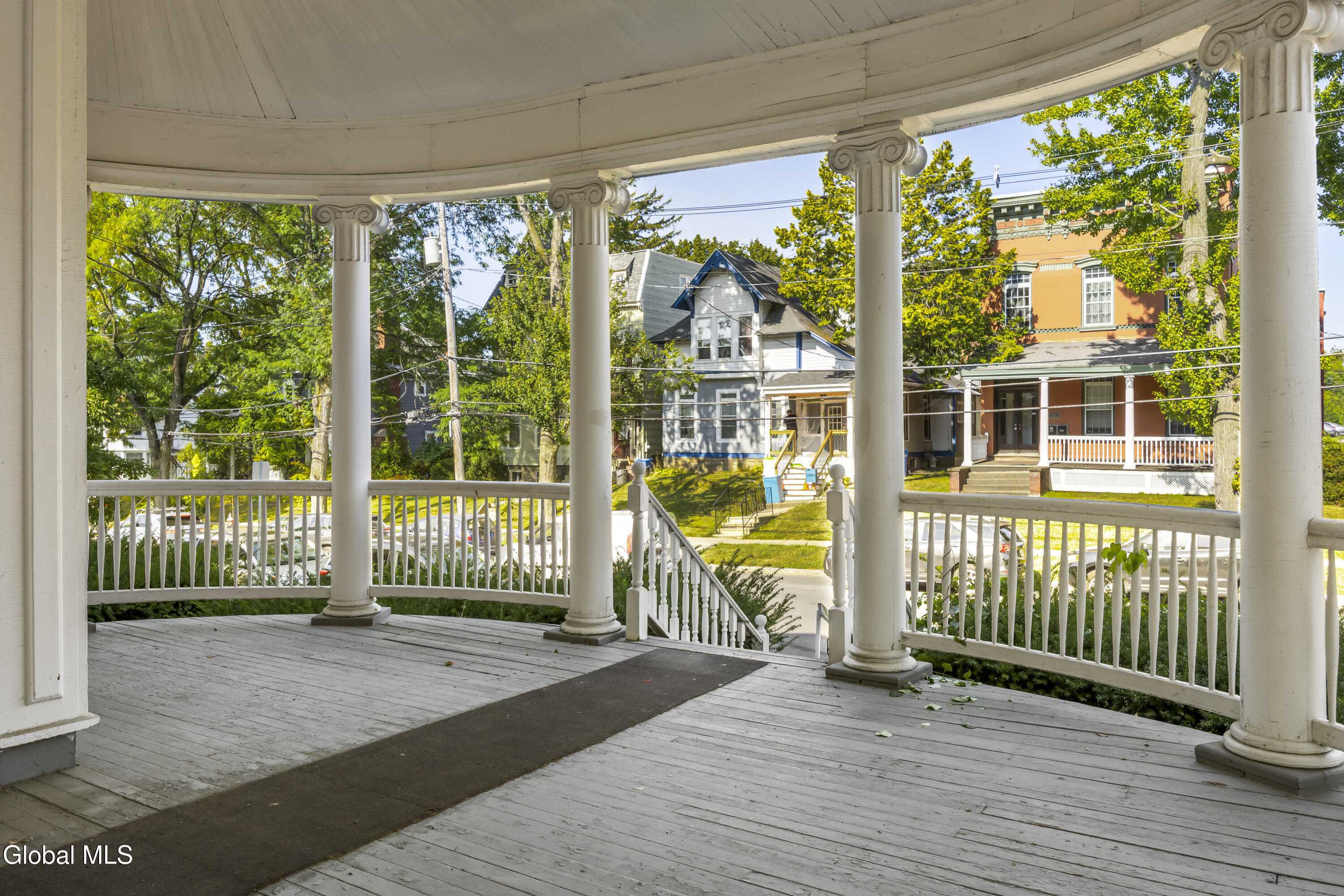 102 South Lake Avenue Albany, NY 12208 - Photo 11 of 68 11