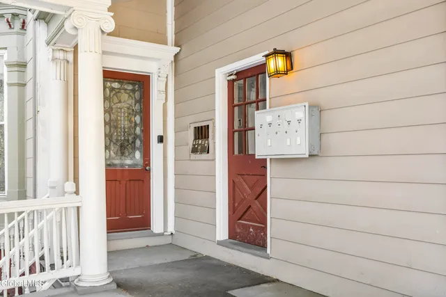 $1,990,000 | 102 South Lake Avenue, Albany, NY 12208