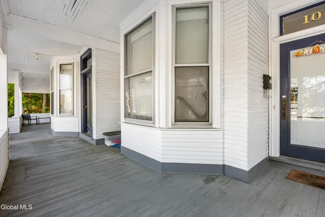 $1,990,000 | 102 South Lake Avenue, Albany, NY 12208