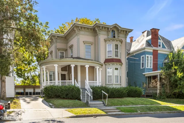 $1,990,000 | 102 South Lake Avenue, Albany, NY 12208