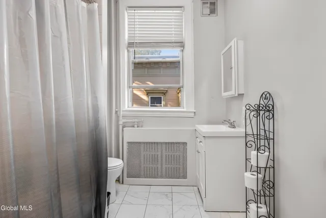 $1,990,000 | 102 South Lake Avenue, Albany, NY 12208