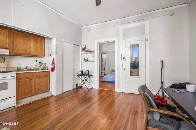 $1,990,000 | 102 South Lake Avenue, Albany, NY 12208