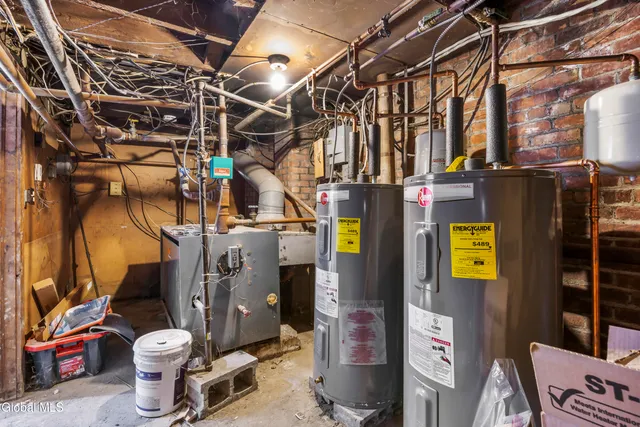 $1,990,000 | 102 South Lake Avenue, Albany, NY 12208