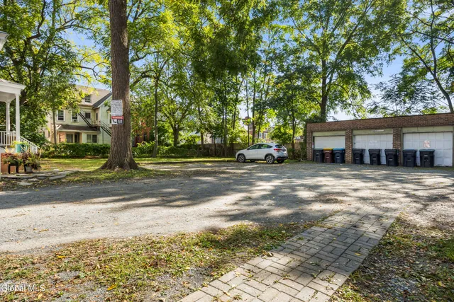 $1,990,000 | 102 South Lake Avenue, Albany, NY 12208