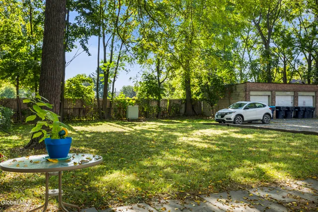 $1,990,000 | 102 South Lake Avenue, Albany, NY 12208