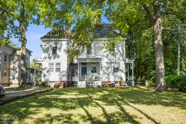 $1,990,000 | 102 South Lake Avenue, Albany, NY 12208