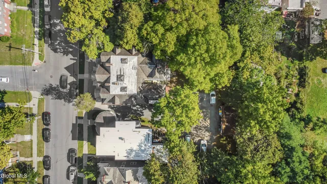 $1,990,000 | 102 South Lake Avenue, Albany, NY 12208