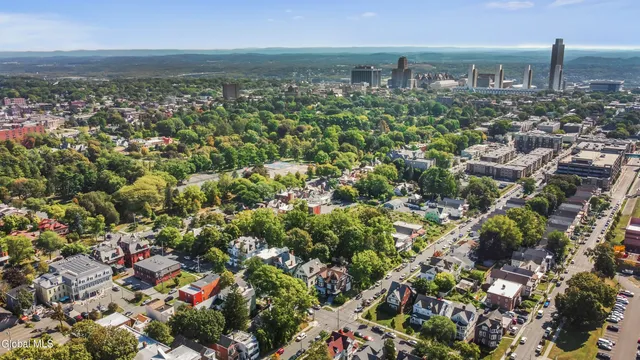 $1,990,000 | 102 South Lake Avenue, Albany, NY 12208