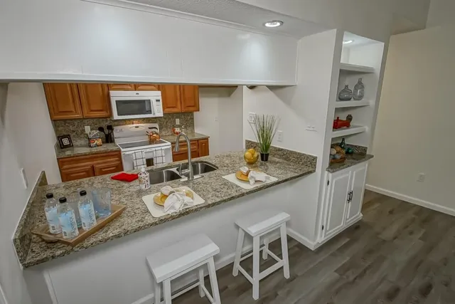 $259,000 | 102 Catalpa Lane, Unit 102, Mandeville, LA 70471