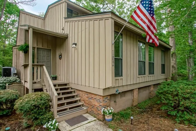 $259,000 | 102 Catalpa Lane, Unit 102, Mandeville, LA 70471